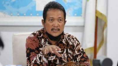 Menteri KKP Sebut Sertifikat Pagar Laut Ilegal Trenggono menekankan peraturan di Indonesia menyatakan bahwa seluruh yang ada di wilayah laut merupakan