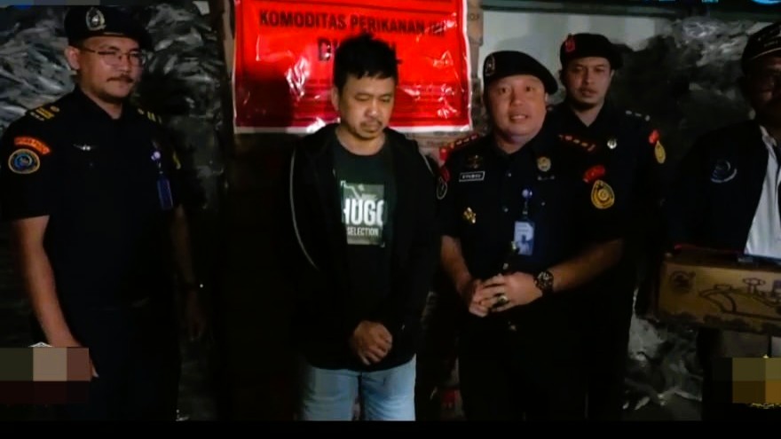 Ikan Impor Diluar Peruntukan Beredar di Pasar Lokal, PSDKP Belawan Segel Gudang Ahok