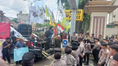 Gabungan Elemen Masyarakat  Geruduk Polda Jambi, Protes Laporan Dugaan Perampasan Lahan Dihentikan
