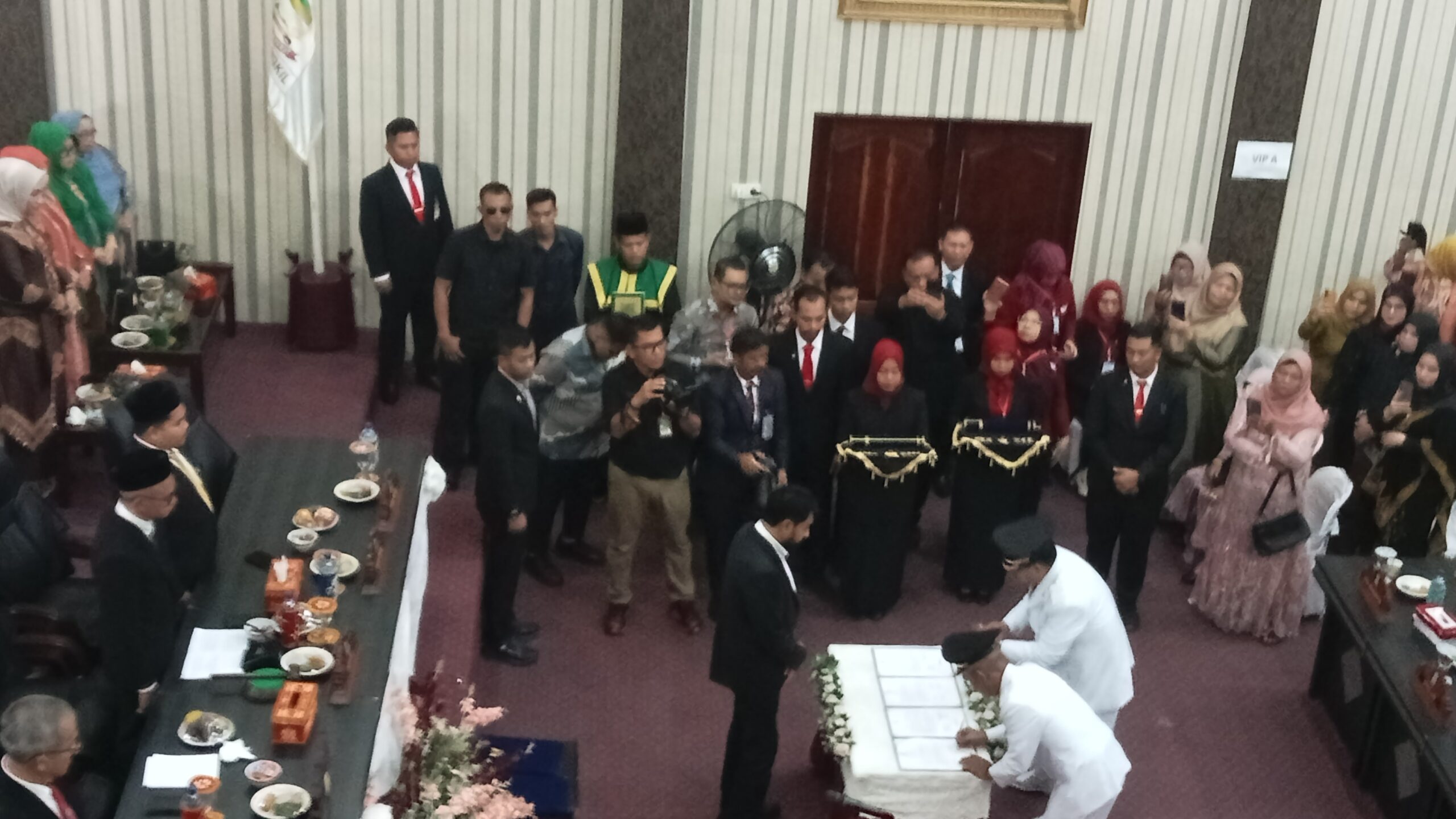 Lantik Bupati Singkil, Mualem Minta HGU Perusahaan di Aceh Diukur Ulang