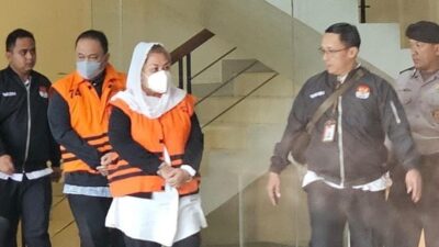Wali Kota Semarang Hevearita Gunaryanti Rahayu alias Ita dan suaminya yang merupakan Ketua Komisi D DPRD Provinsi Jawa Tengah Alwin Basri dijerat KPK dengan pasal suap, pungutan liar (pungli) hingga gratifikasi.