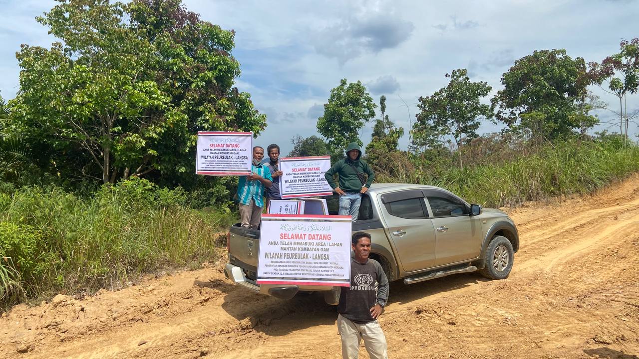 Koperasi Sinar Maju Tancapkan Plang Batas Area Lahan di Blang Tualang