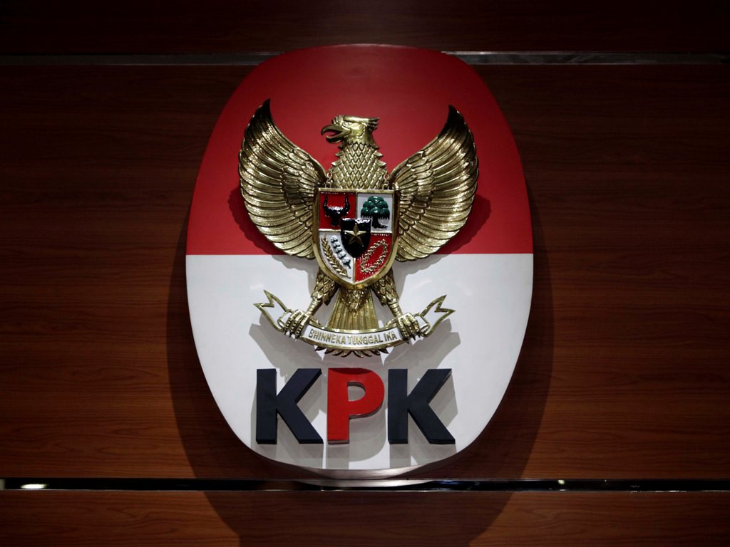 Logo KPK di Gedung Merah Putih.