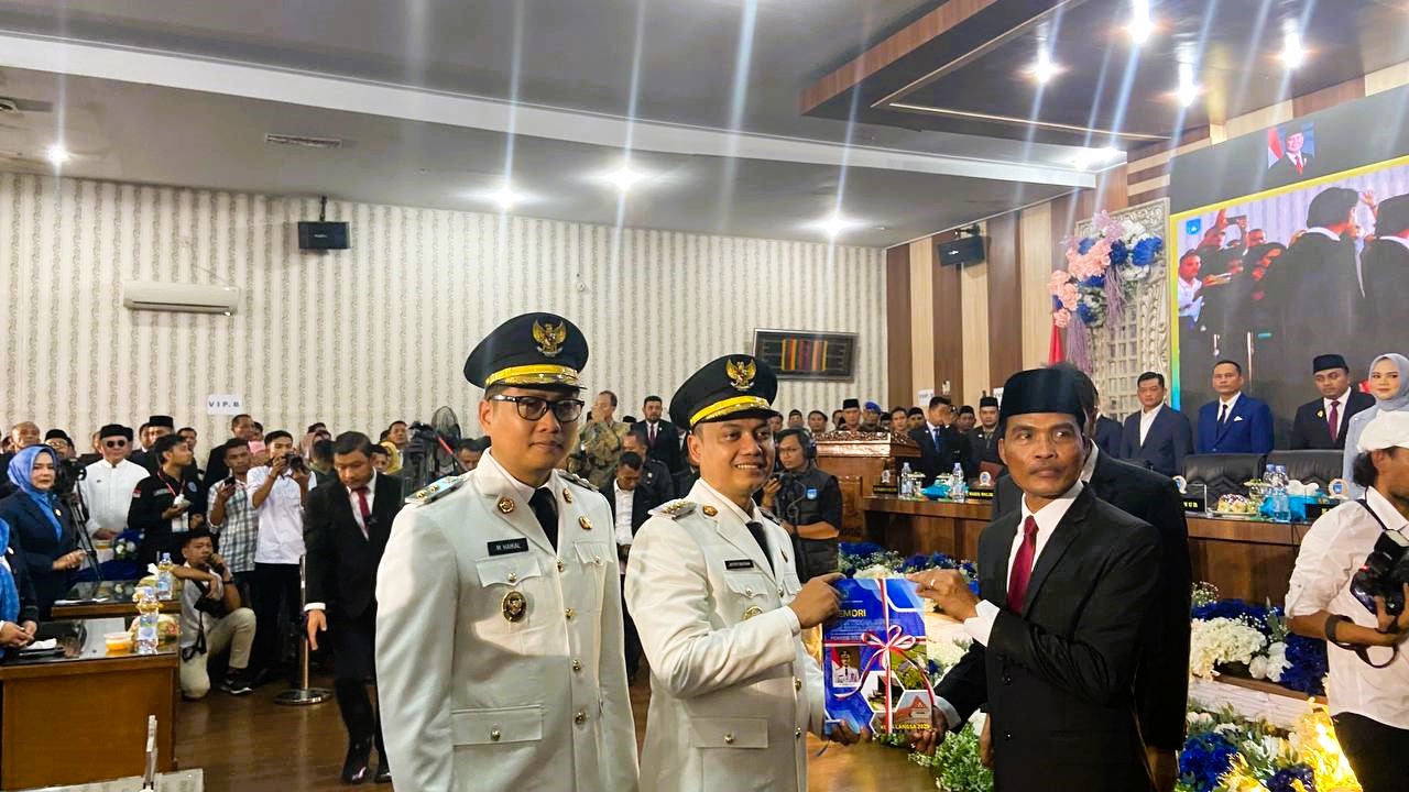 Usai Dilantik, Jeffry Janji Tuntaskan Program Seragam Sekolah Gratis