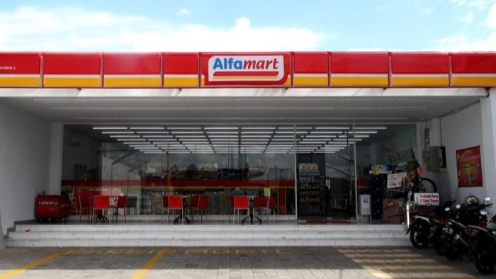 PT Sumber Alfaria Trijaya Tbk. (AMRT) atau Alfamart melaporkan telah menutup 109 gerai sepanjang tiga bulan pertama tahun ini.