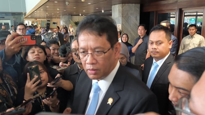 Purbaya Tegas: Kemenkeu Tak Ikut Urus Utang Proyek Kereta Cepat Whoosh